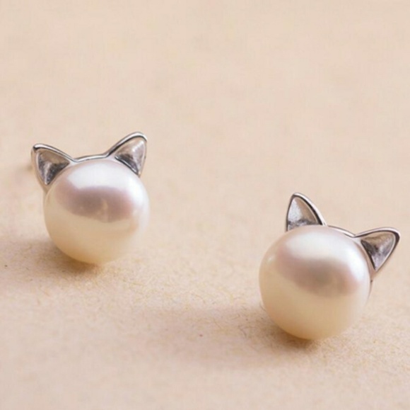 glamfoxx Jewelry - Cat Earrings